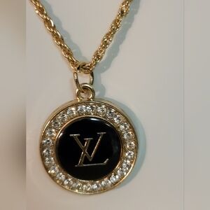 Louis Vuitton Black/ Gold Crystal Zipper Pull Pendant, 20" Unbranded Chain